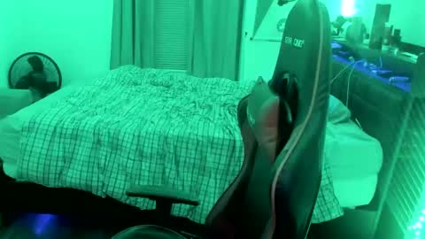 Snapshot of buffsexyman24 chatting on 02-27-25, 02:10 buffsexyman24 online show from 02-27-25, 02:10