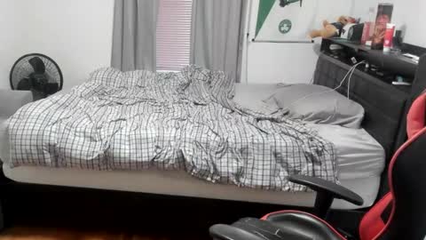 Snapshot of buffsexyman24 chatting on 02-27-25, 12:23 buffsexyman24 online show from 02-27-25, 12:23