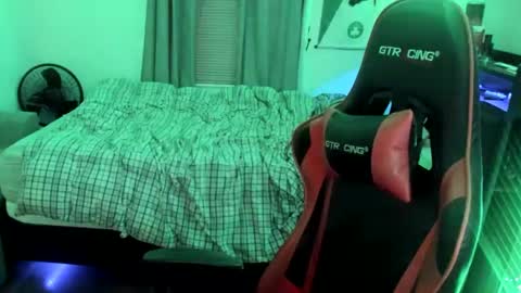 Snapshot of buffsexyman24 chatting on 03-01-25, 01:00 buffsexyman24 online show from 03-01-25, 01:00