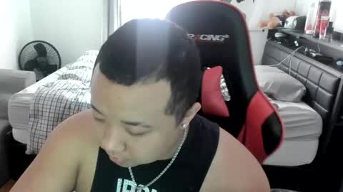 Snapshot of buffsexyman24 chatting on 03-04-25, 06:50 buffsexyman24 online show from 03-04-25, 06:50