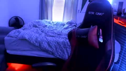 Snapshot of buffsexyman24 chatting on 03-10-25, 12:26 buffsexyman24 online show from 03-10-25, 12:26