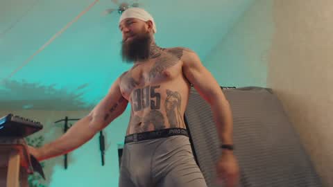 Dmitriy  online show from 12-17-24, 05:18