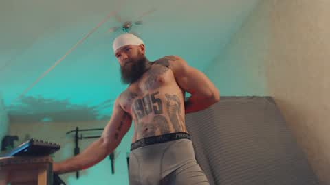 Dmitriy  online show from 12-19-24, 06:01