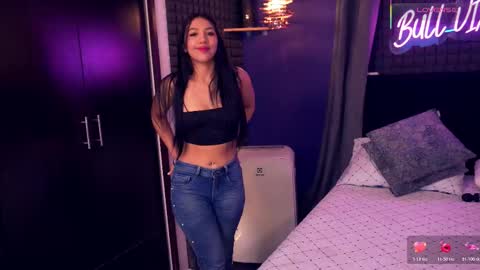 Snapshot of bull_vixen2001 chatting on 11-29-25, 09:34 Bunny and The Rock online show from 11-29-25, 09:34