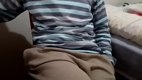 Snapshot of bullspain27266272 chatting on 02-07-25, 02:19 bullspain27266272 online show from 02-07-25, 02:19