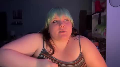 Snapshot of bumblebeebuzzer chatting on 02-15-25, 02:58 bumblebeebuzzer online show from 02-15-25, 02:58