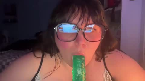 Snapshot of bumblebeebuzzer chatting on 03-02-25, 05:33 bumblebeebuzzer online show from 03-02-25, 05:33