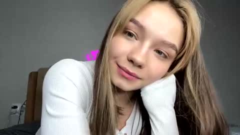 Snapshot of bunny_bonny chatting on 02-03-25, 09:18 Alice online show from 02-03-25, 09:18