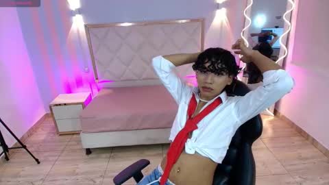 Snapshot of bunny_tay1 chatting on 12-18-25, 12:11 Bunny online show from 12-18-25, 12:11