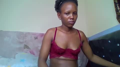 Snapshot of bunnydiva_ chatting on 10-19-25, 04:51 bunnydiva_ online show from 10-19-25, 04:51