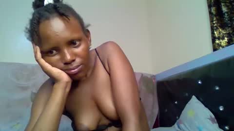 Snapshot of bunnydiva_ chatting on 10-29-25, 06:48 bunnydiva_ online show from 10-29-25, 06:48