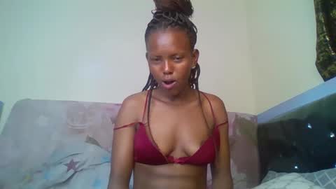 Snapshot of bunnydiva_ chatting on 11-17-25, 01:22 bunnydiva_ online show from 11-17-25, 01:22