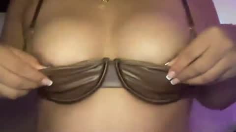 Snapshot of bunnymami chatting on 01-08-26, 03:42 bunnymami333 online show from 01-08-26, 03:42