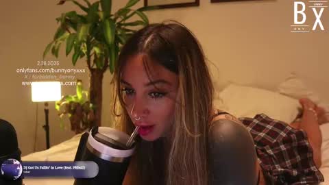 Snapshot of bunnyonyx chatting on 02-28-25, 10:50 Stephanie Next stream TUESDAY 6pm PDT online show from 02-28-25, 10:50