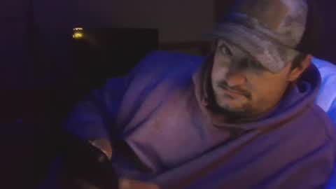 Snapshot of burnout1315 chatting on 02-17-25, 08:19 Burnout1315 online show from 02-17-25, 08:19