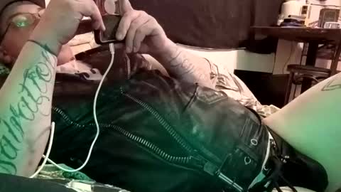 Snapshot of burnout1315 chatting on 04-02-26, 03:37 Burnout1315 online show from 04-02-26, 03:37