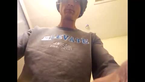 Snapshot of burntbuns710 chatting on 12-13-24, 08:20 LostSingledad online show from 12-13-24, 08:20