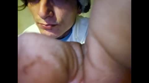 Snapshot of burntbuns710 chatting on 01-19-25, 11:12 LostSingledad online show from 01-19-25, 11:12