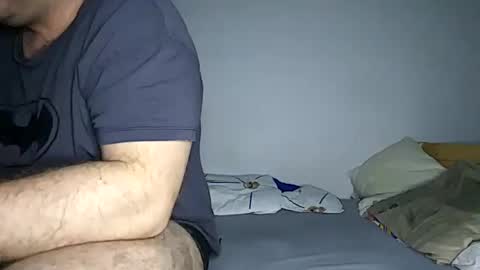 Snapshot of bury703709 chatting on 02-09-25, 01:14 Creazy dad online show from 02-09-25, 01:14