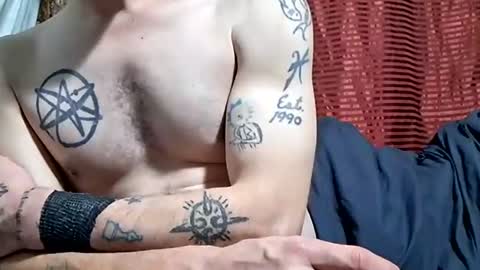 Snapshot of buster18hymen chatting on 10-30-25, 10:27 Buster18Hymen online show from 10-30-25, 10:27