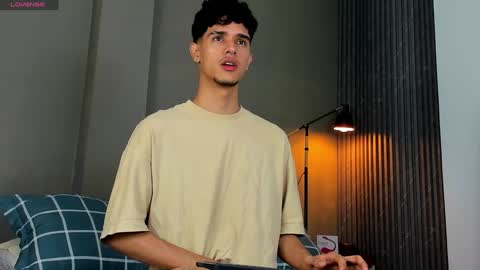 Buster independent model online show from 01-03-25, 07:38