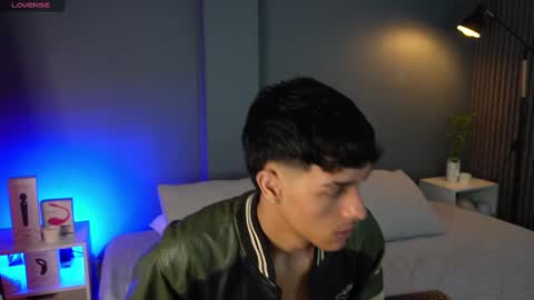 Buster independent model online show from 03-01-25, 11:28