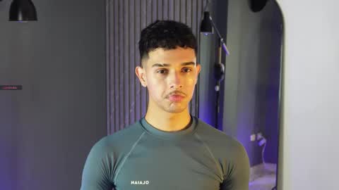 Buster independent model online show from 09-24-25, 06:00