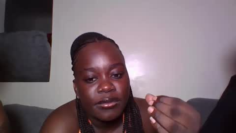 busty_mellons online show from 10-04-25, 08:40