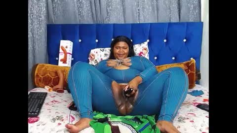 Snapshot of bustybmwx chatting on 10-31-25, 02:23 bustybmwx online show from 10-31-25, 02:23