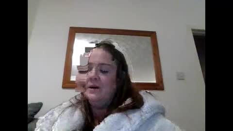 Snapshot of bustysuzy chatting on 12-17-24, 08:10 BustySuzy online show from 12-17-24, 08:10