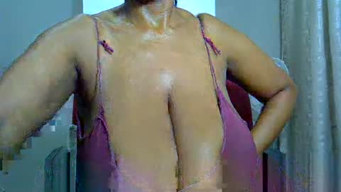 bustytessa37 online show from 02-18-25, 02:27