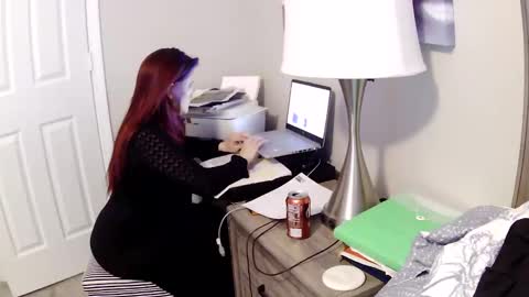 Snapshot of busybee83 chatting on 11-18-25, 06:23 busybee83 online show from 11-18-25, 06:23