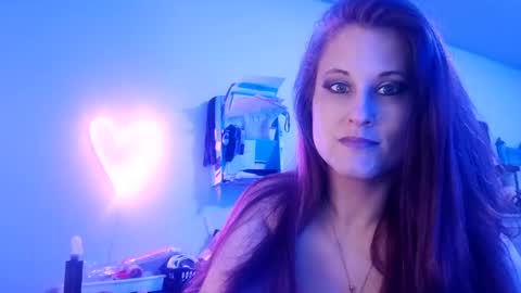 busybee83 online show from 01-10-26, 08:05