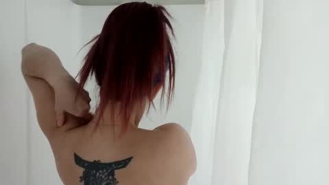 busybee83 online show from 01-12-26, 06:07