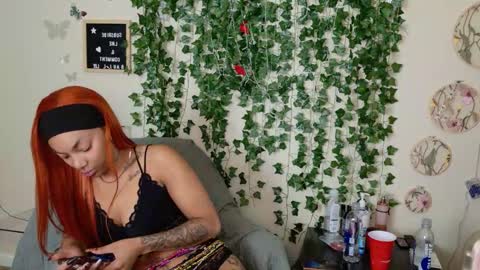 butterfly booty online show from 11-29-25, 03:04