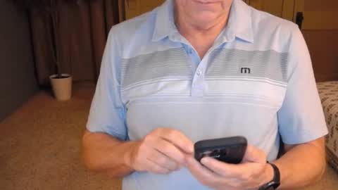 Snapshot of buttnakedfun954737 chatting on 12-17-24, 10:23 Miles online show from 12-17-24, 10:23