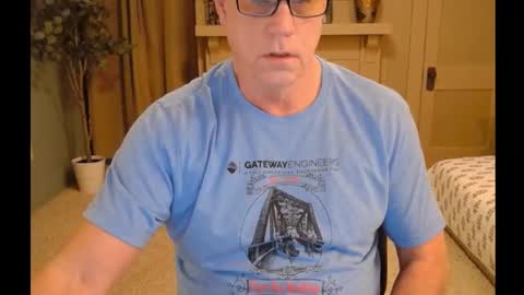 Snapshot of buttnakedfun954737 chatting on 02-02-25, 11:30 Miles online show from 02-02-25, 11:30