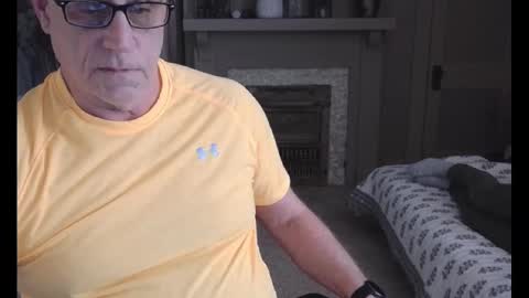 Snapshot of buttnakedfun954737 chatting on 02-22-25, 05:02 Miles online show from 02-22-25, 05:02