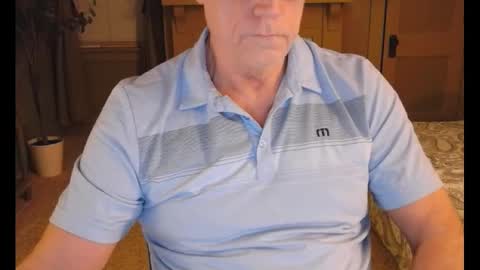 Snapshot of buttnakedfun954737 chatting on 03-10-25, 09:53 Miles online show from 03-10-25, 09:53