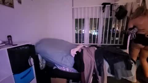 Snapshot of buttsluttwhore chatting on 12-28-24, 02:32 HannahWreckshin online show from 12-28-24, 02:32