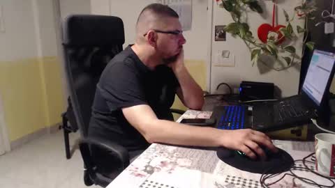 Snapshot of bux404 chatting on 01-12-25, 09:40 Pete online show from 01-12-25, 09:40