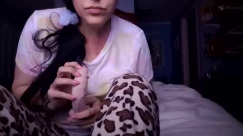 Snapshot of buymeboobies chatting on 02-19-25, 10:42 buymeboobies online show from 02-19-25, 10:42