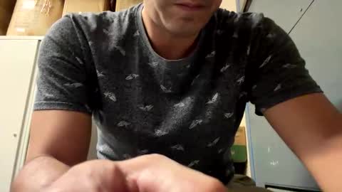 bxbomber2012 online show from 10-28-25, 08:11