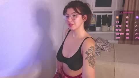 Snapshot of byteblush chatting on 11-20-25, 02:50 Kira online show from 11-20-25, 02:50