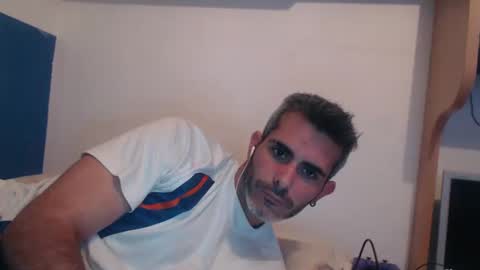 Snapshot of c0llinfarrell chatting on 12-08-24, 07:26 Collin Farrel online show from 12-08-24, 07:26