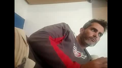 Snapshot of c0llinfarrell chatting on 01-06-25, 11:18 Collin Farrel online show from 01-06-25, 11:18