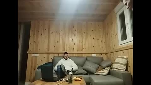 Snapshot of c0llinfarrell chatting on 01-12-25, 10:01 Collin Farrel online show from 01-12-25, 10:01