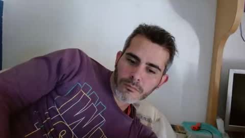 Snapshot of c0llinfarrell chatting on 01-19-25, 11:45 Collin Farrel online show from 01-19-25, 11:45