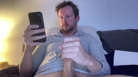 Snapshot of c_suite chatting on 10-20-25, 02:12 c_suite online show from 10-20-25, 02:12