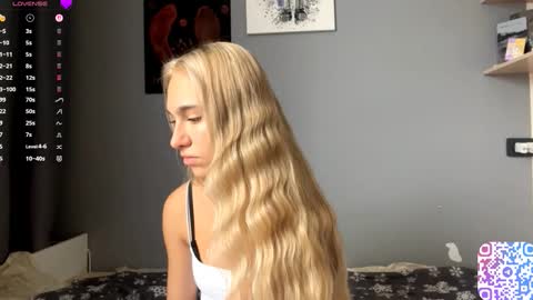 Snapshot of caitlinmorgenroth chatting on 11-24-25, 04:34 Kate online show from 11-24-25, 04:34